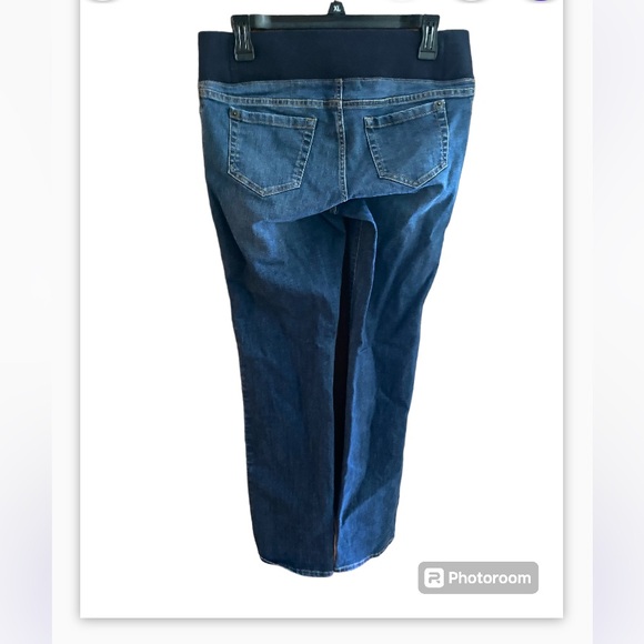 Liz Lange maternity jeans. Size 4. - Picture 2 of 9